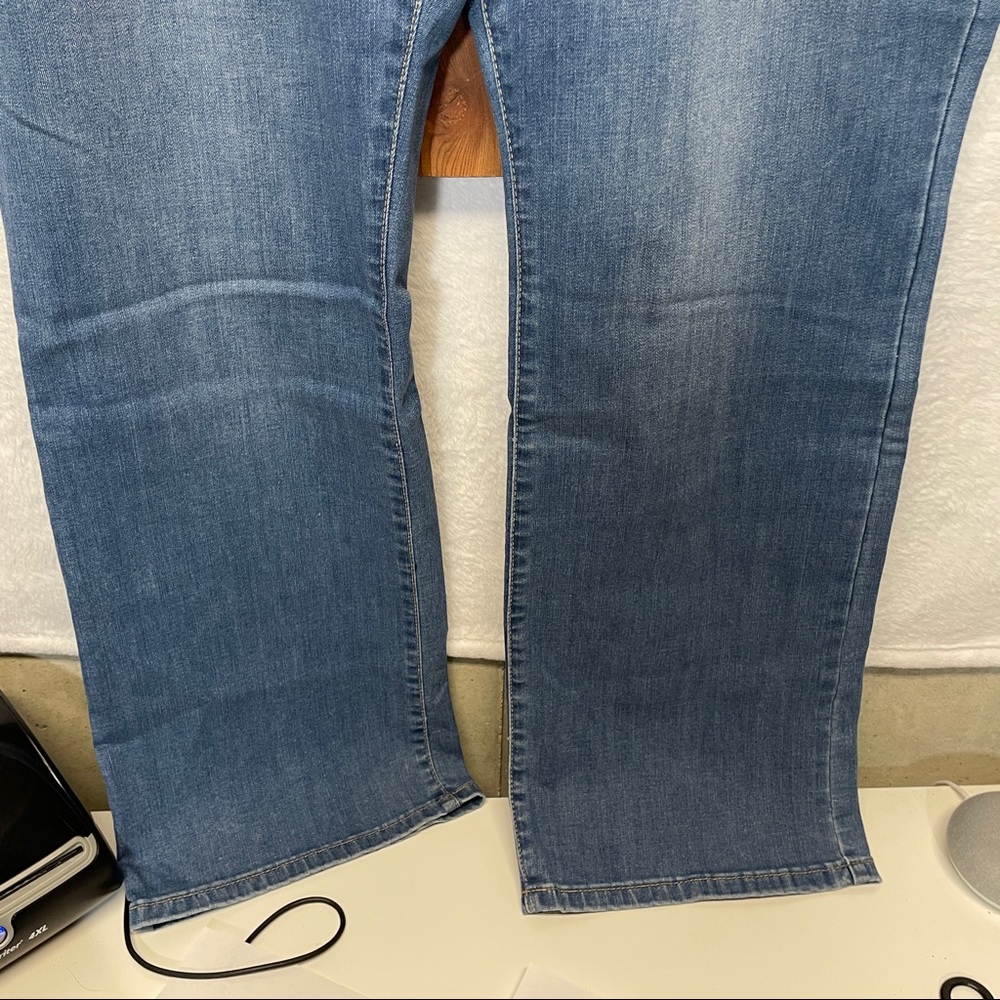 NYDJ Mini Boot Medium Wash High Rise Jeans Size 24W - Picture 3 of 10